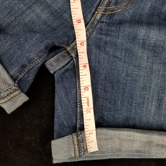 Levi - Red Tag Denim Mid Rise Shorts - Wmn's 29 - Picture 4 of 9